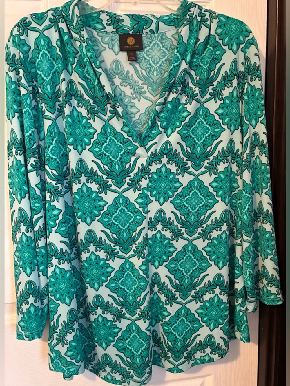 JM COLLECTION Shirt Beautiful Shades of Jade Green Size L Stretchy Flattering!